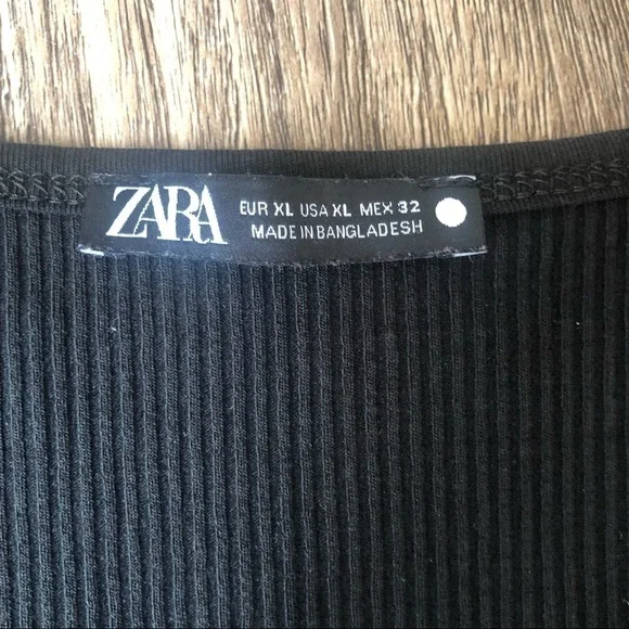 Zara Basic Short Sleeve Ribbed Crop Top - Picture 2 of 7